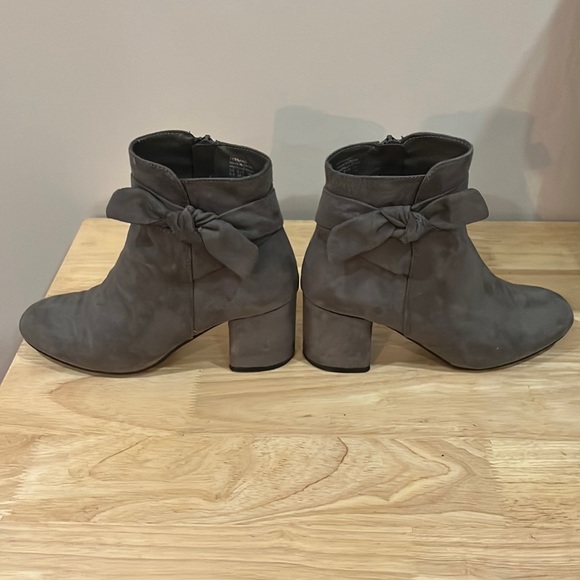 🌸 3/$25 Kelly & Katie | Tessano Ankle Boots - Picture 2 of 7